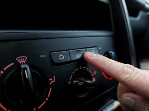 AC Mobil Kurang Dingin di Kemacetan? Ini Solusi dari Bengkel AC Mobil Tangerang