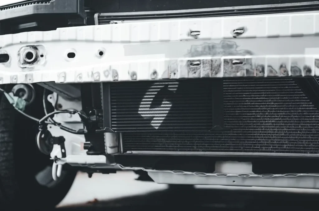 Ganti Kondensor AC Mobil yang Penyok di Bengkel AC Mobil Cikupa