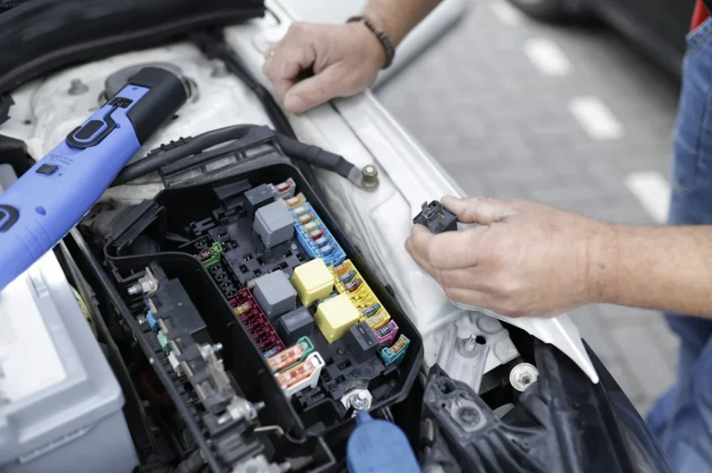 Layanan Home Service! Bengkel AC Mobil Terdekat Datang ke Rumah