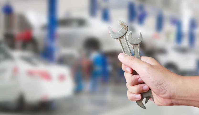 Perbedaan Servis AC Mobil di Bengkel Terdekat Biasa vs Spesialis